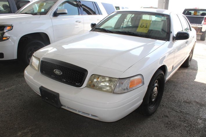 Image for (1) 2010 Ford Crown Victoria Vin #2FABP7BV0AX121514