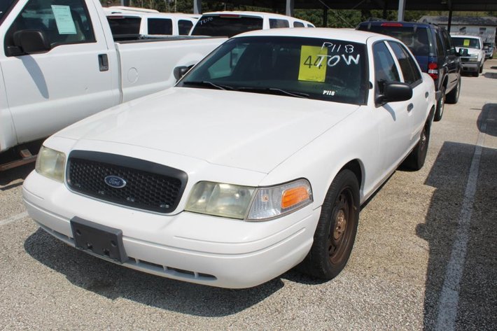 Image for (1) 2010 Ford 4 Door Crown Victoria Vin #2FABP7BV4AX128501