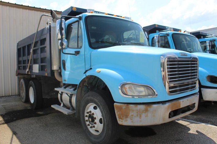 Image for (1) 2005 Freightliner Business Class M2 Dump Truck Vin #1FVHC5CV05HV55459