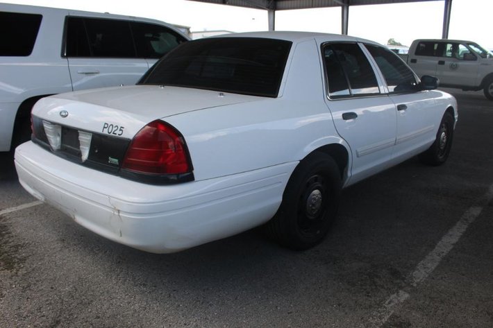 Image for (1) 2010 Ford 4 Door Crown Victoria Vin #2FABP7BVXAX118412