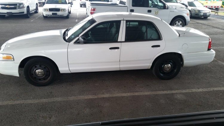 Image for (1) 2006 Ford Crown Victoria Vin #2FAFP71WX6X125248