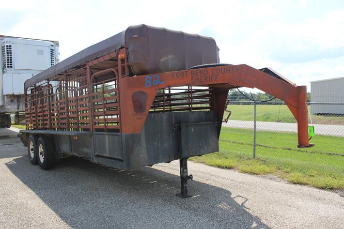 Image for (1) 2000 Fair West Livestock Trailer Vin #1C9G32024Y1288415