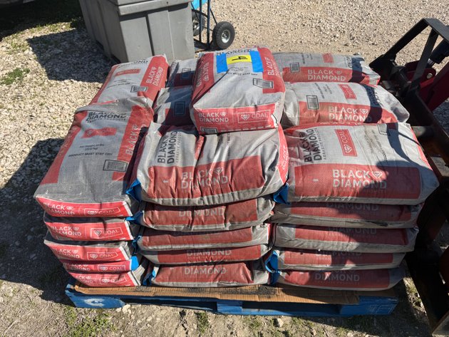 Image for Black Diamond Blasting Fine Grit Abrasive