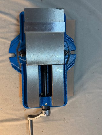 Image for Swiveling Milling Vise
