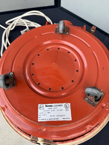 Image for Hoover Celebrity Floating Vacuum Canister