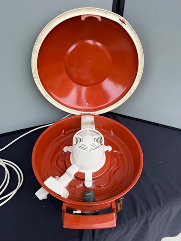 Image for Hoover Celebrity Floating Vacuum Canister