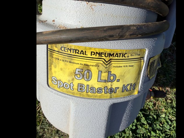 Image for Central Pneumatic 50 lb. Spot Blaster Kit