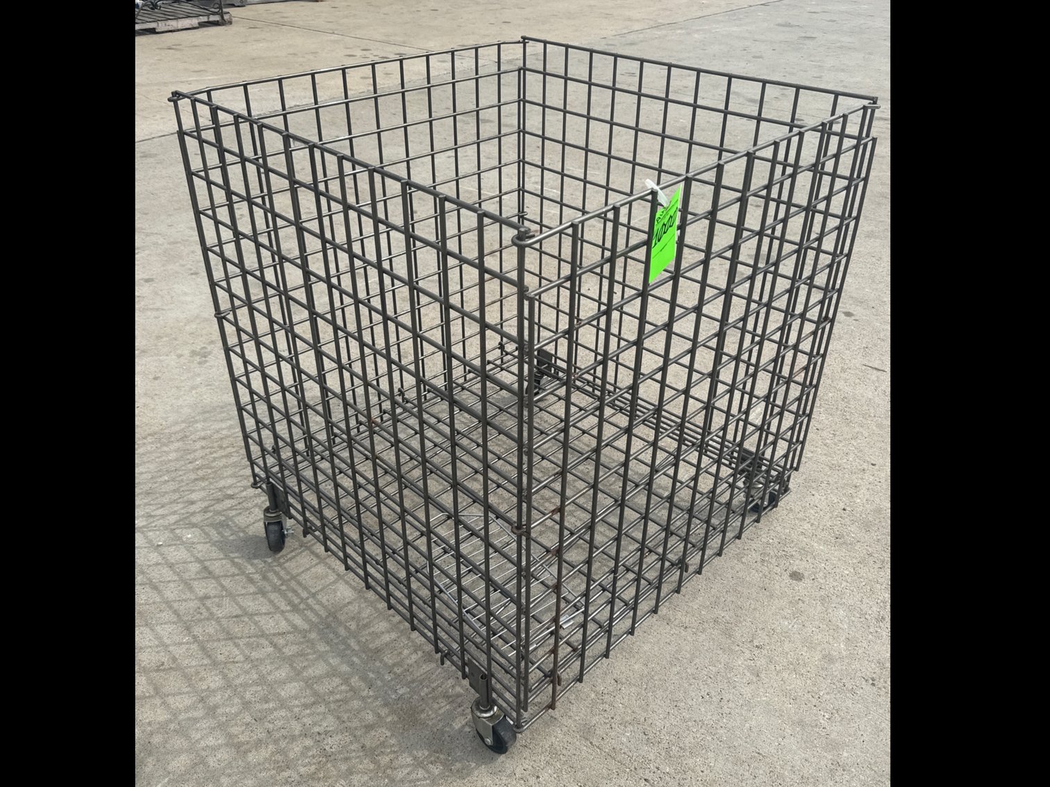 Image for Wire Mesh Cart, Metal Rolling Racks, & Trash Cans - Tomball, TX 77377