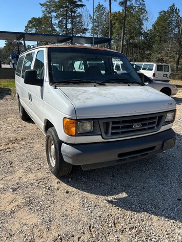 Image for 2006 Ford E-150 Passenger Van - May Need to be Towed