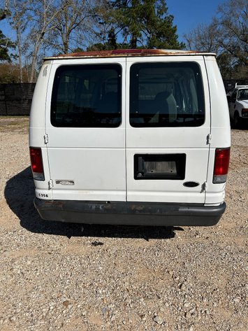 Image for 2006 Ford E-150 Passenger Van - May Need to be Towed