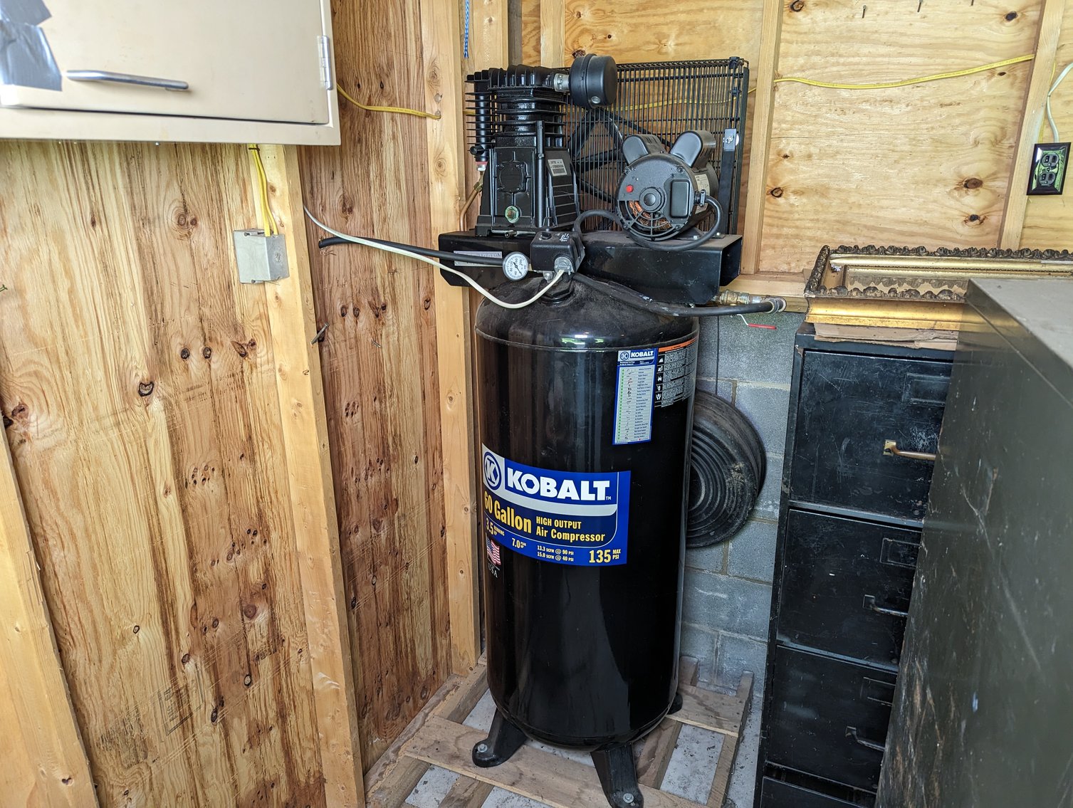 Image for Glenn and Joy Darnell Estate Auction