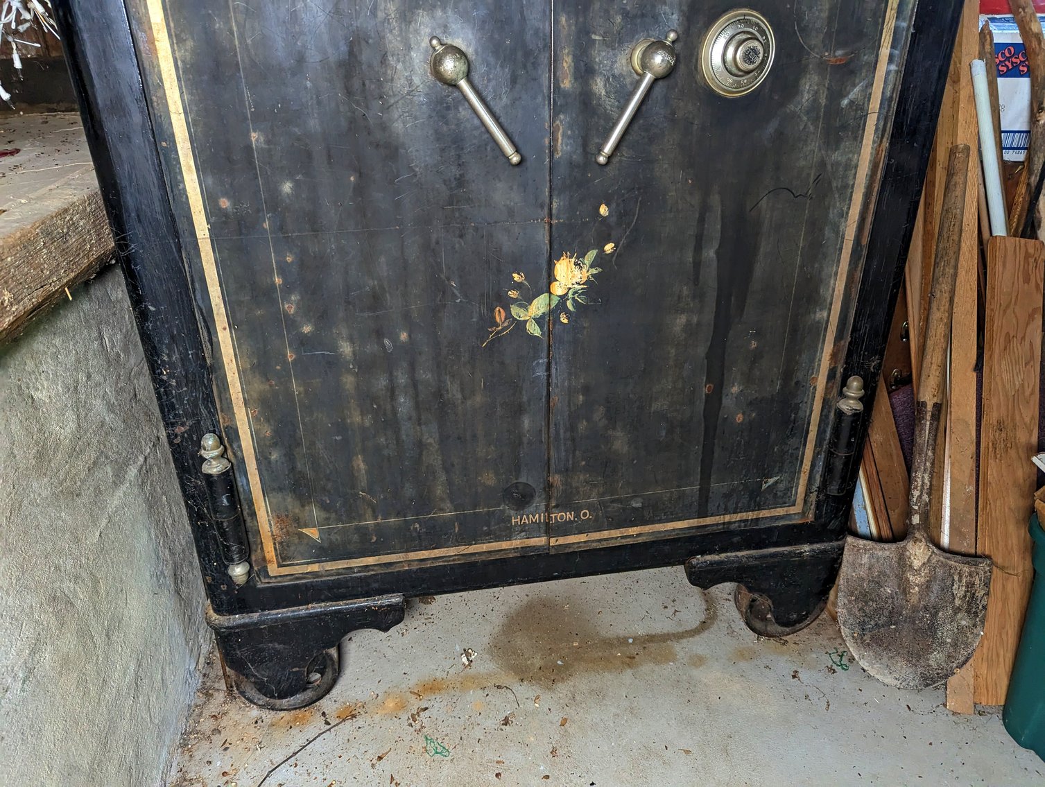 Image for Glenn and Joy Darnell Estate Auction