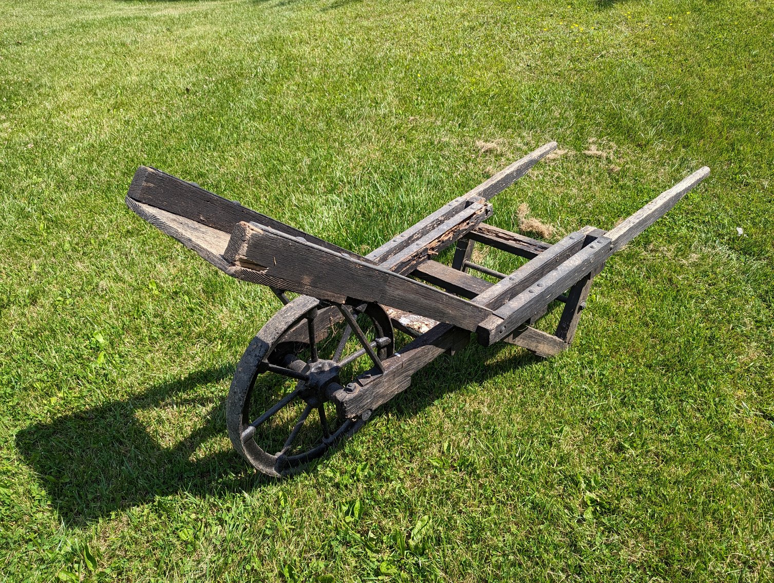 Image for Glenn and Joy Darnell Estate Auction