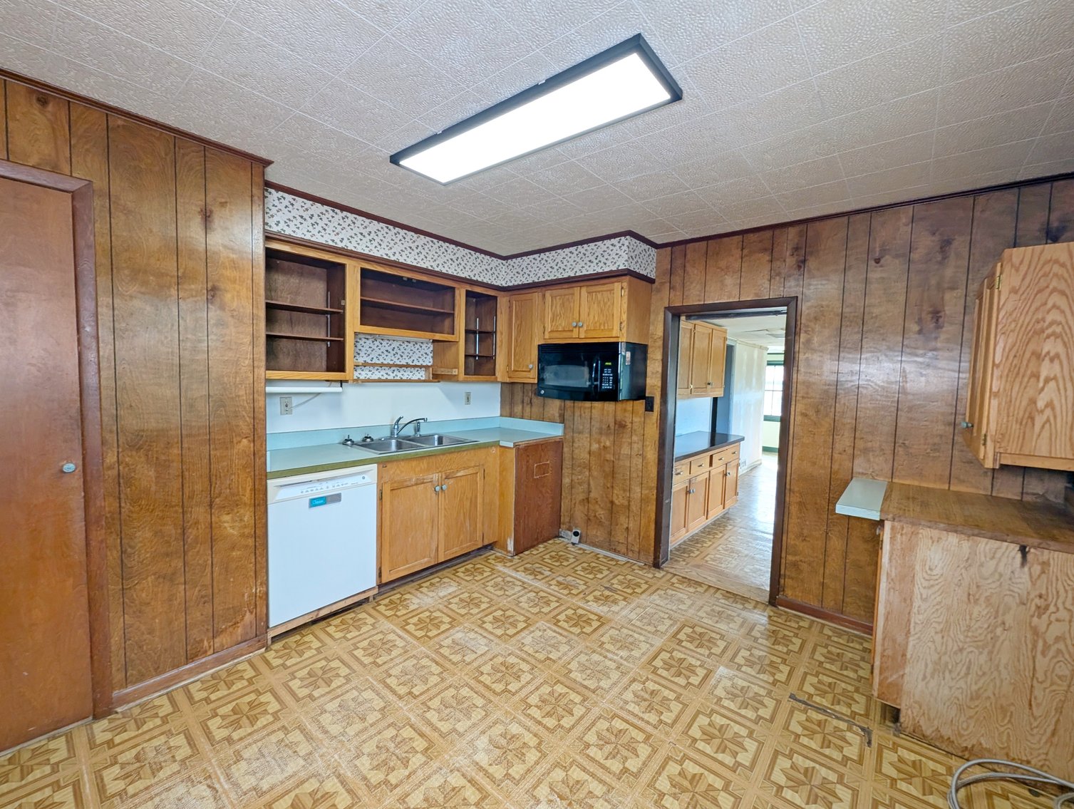 Image for 70 +/- Acres With Farmhouse And Outbuildings Near Singers Glen VA