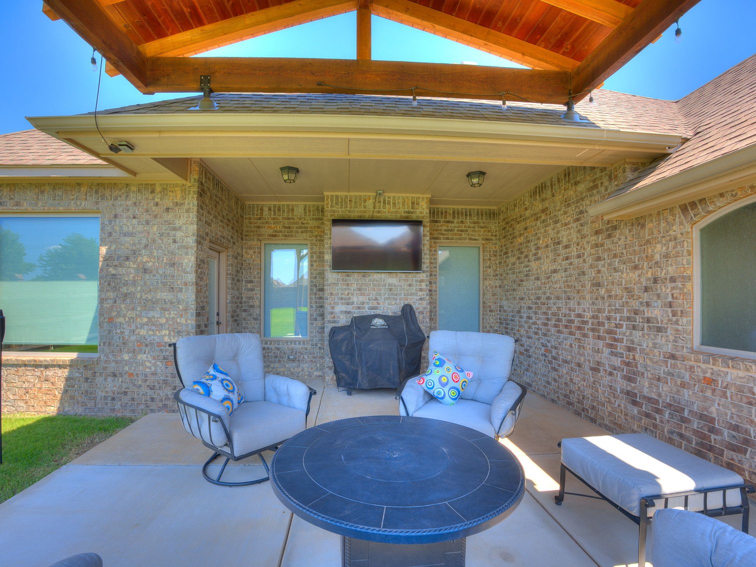 Image for 9208 NW 137th St, Yukon, OK - GORGEOUS 2,017 3bd, 2ba Home w/ Bonus Room & Upgrades!