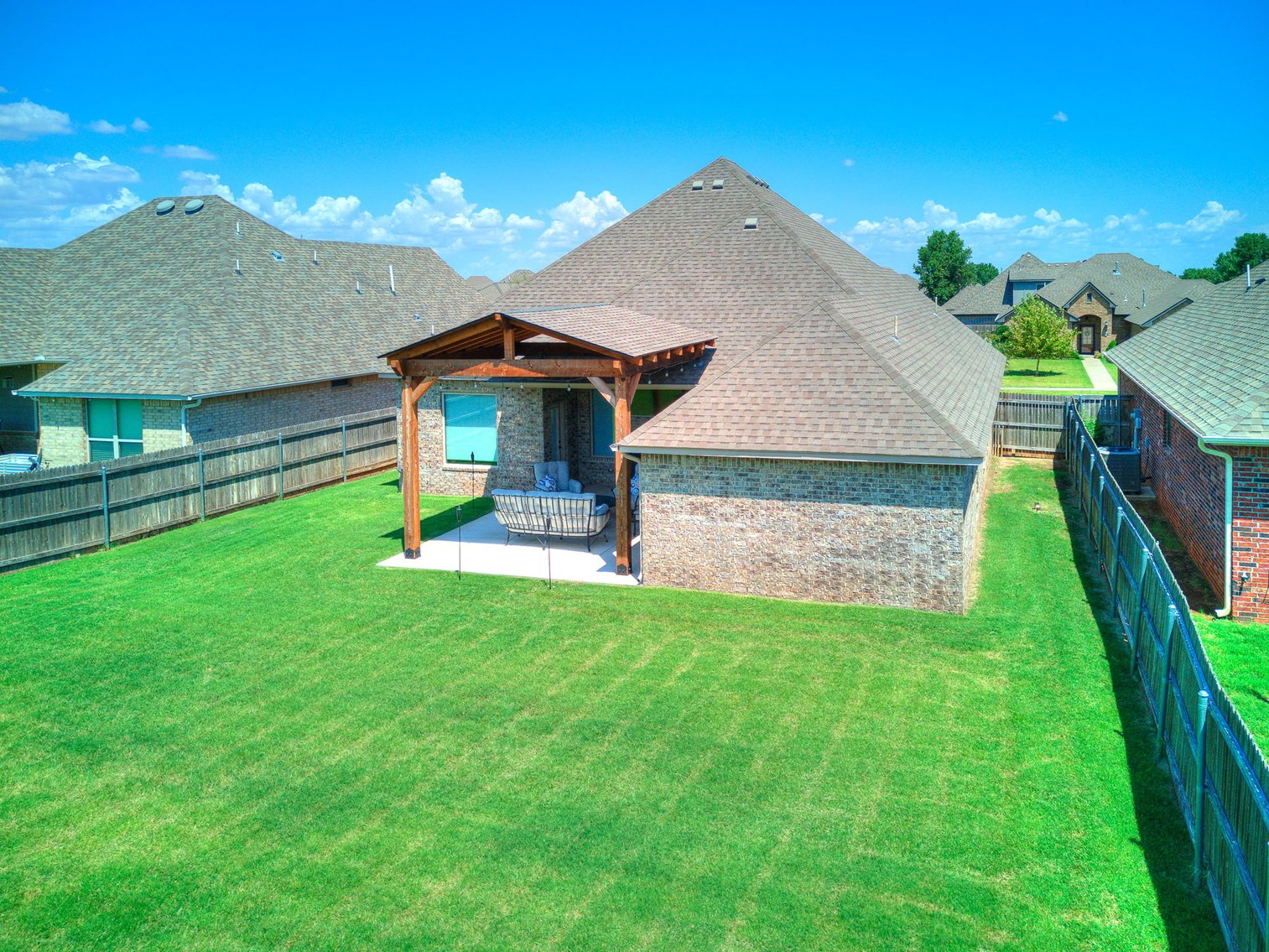 Image for 9208 NW 137th St, Yukon, OK - GORGEOUS 2,017 3bd, 2ba Home w/ Bonus Room & Upgrades!