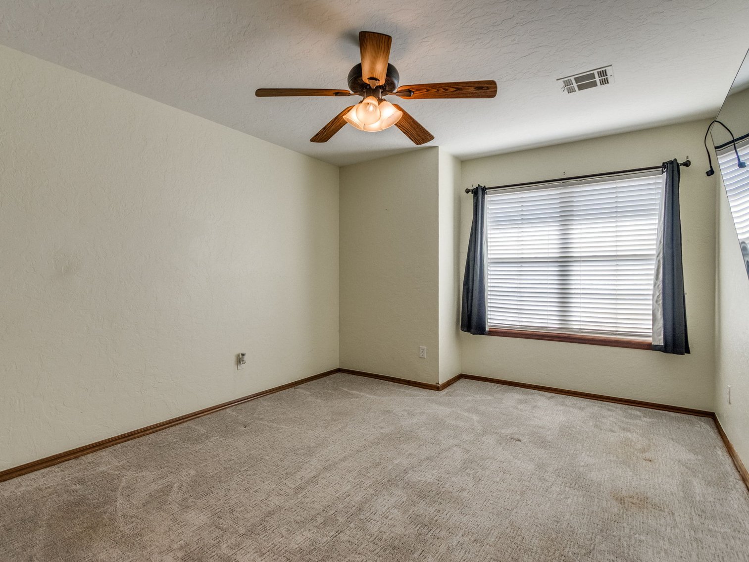 Image for 5861 Whispering Lakes Dr, Noble, OK - Beautiful Home, Shop, & Acreage