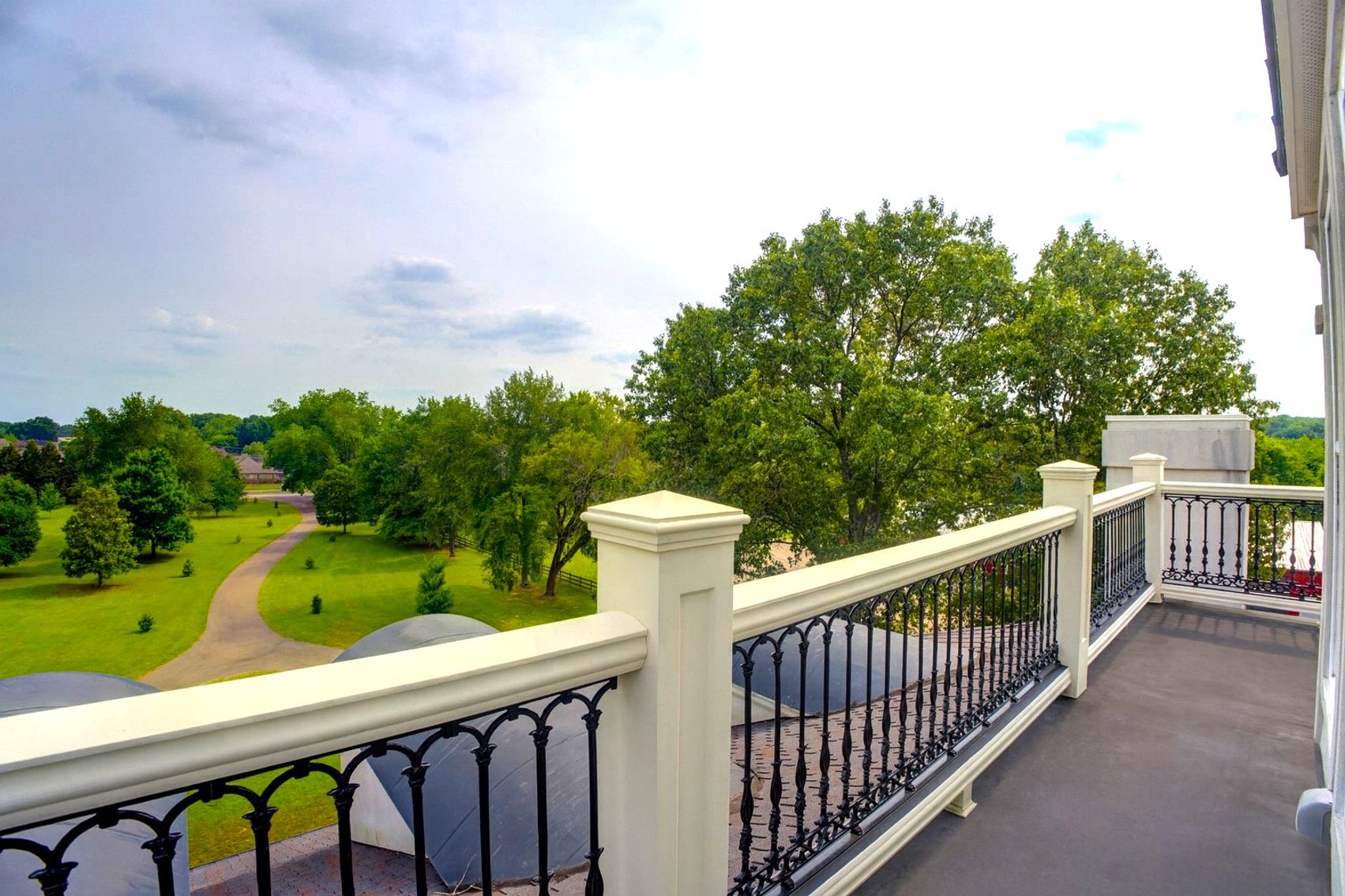 Image for Pecan Grove – Luxury Estate on 14 Acres in Jackson, Tennessee