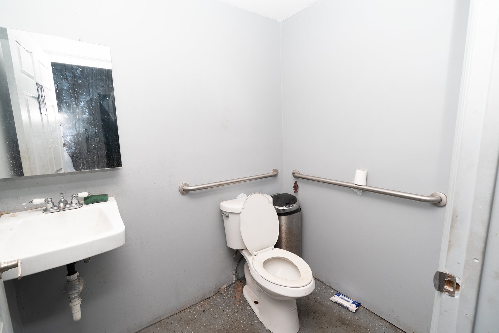 Image for Real Estate Sale - 6 Prime Industrial Warehouses in Deerfield Beach, FL