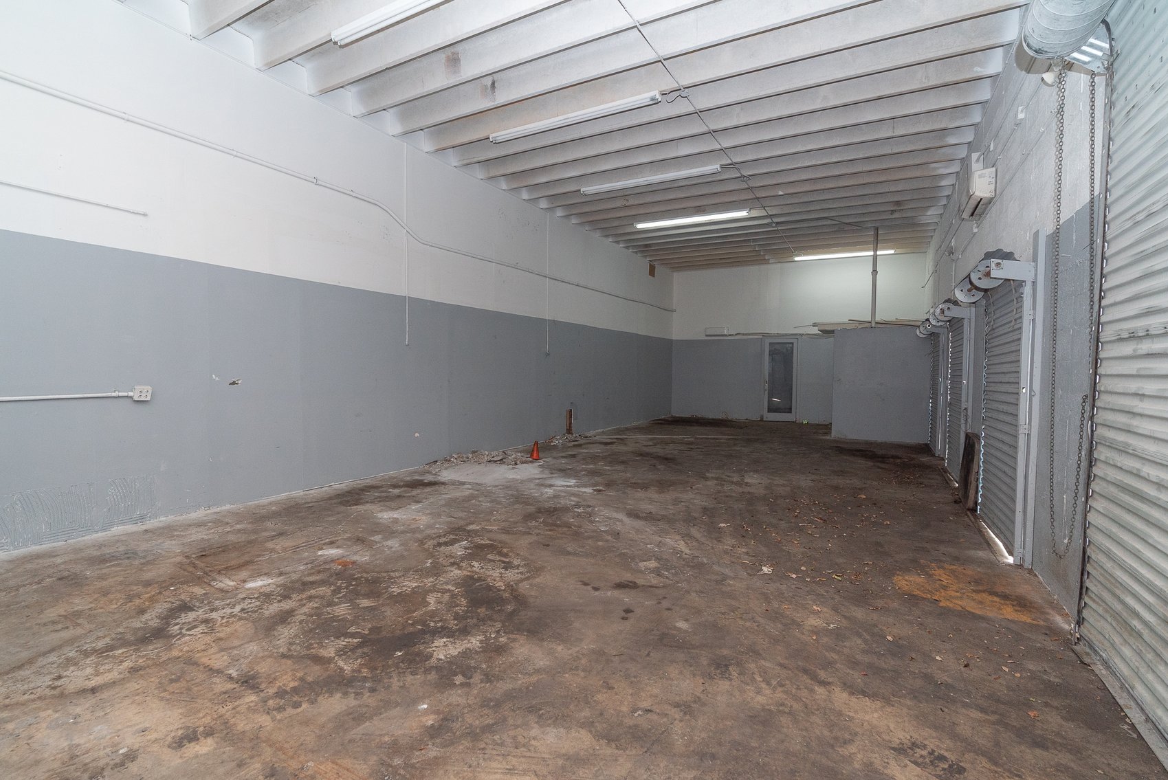 Image for Real Estate Sale - 6 Prime Industrial Warehouses in Deerfield Beach, FL