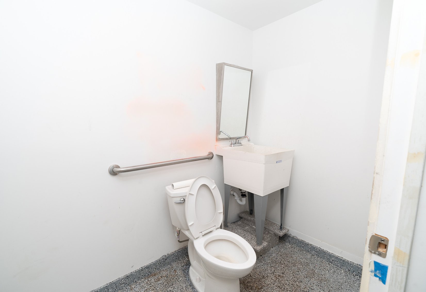 Image for Real Estate Sale - 6 Prime Industrial Warehouses in Deerfield Beach, FL