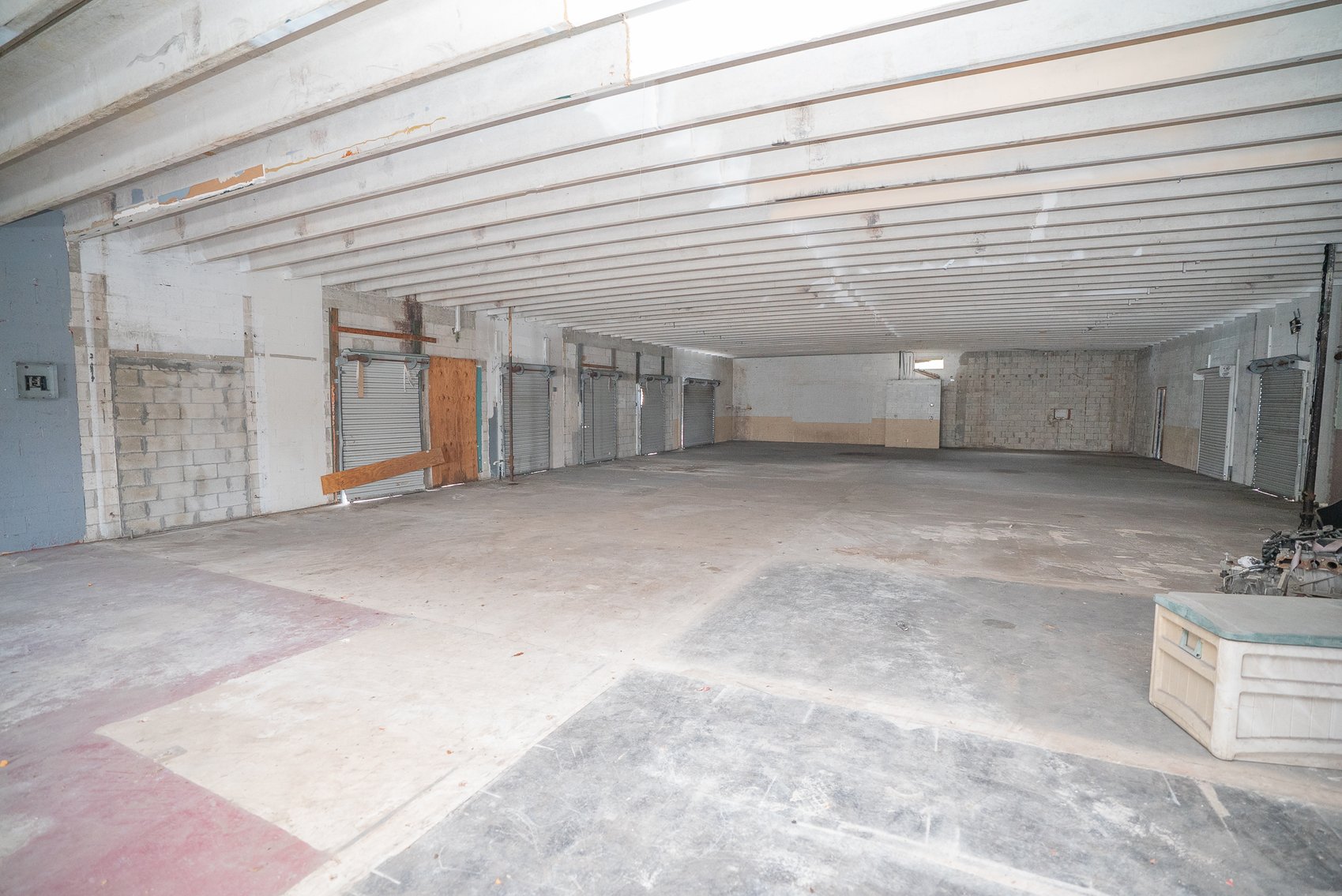 Image for Real Estate Sale - 6 Prime Industrial Warehouses in Deerfield Beach, FL