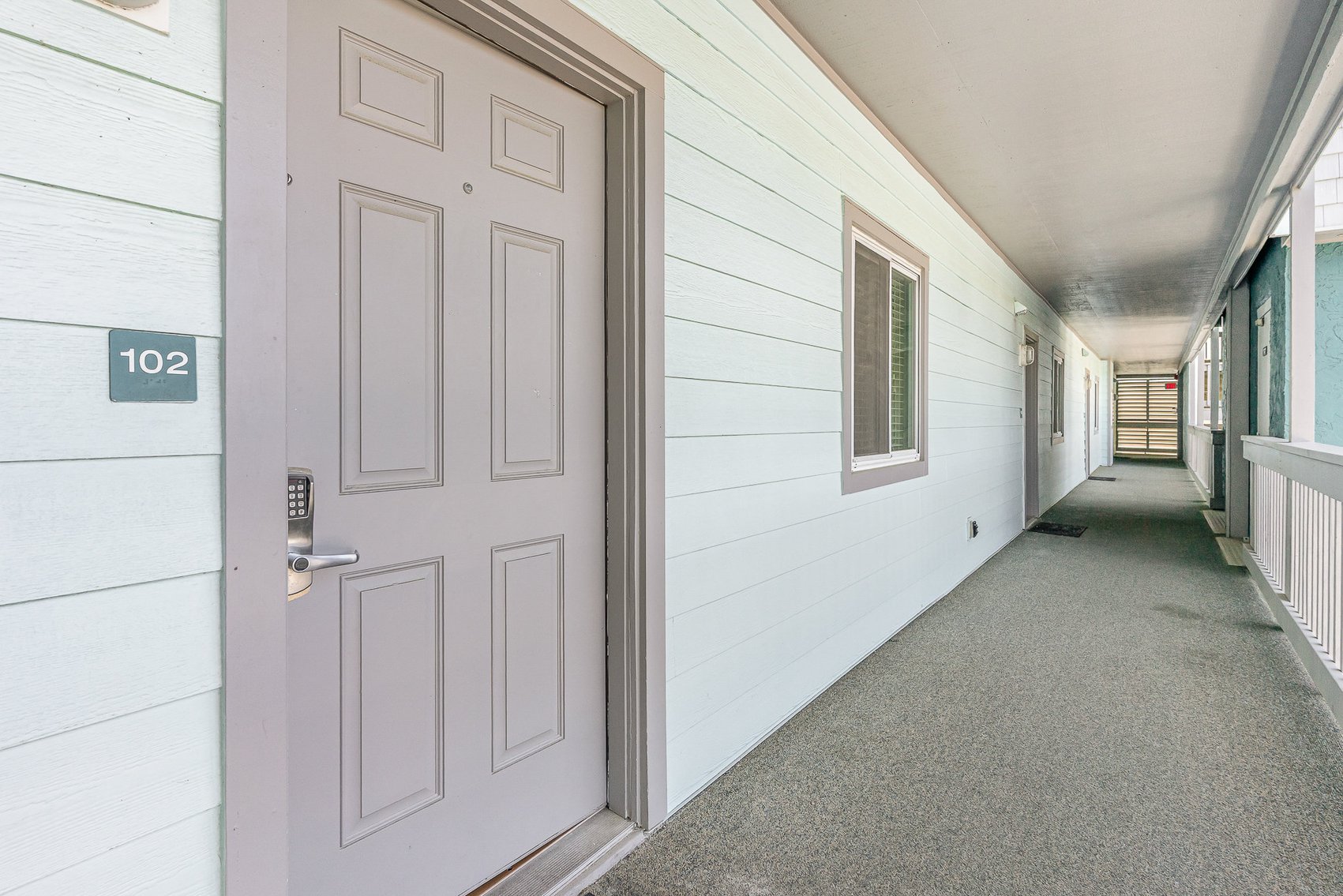 Image for Real Estate Auction - 11 Oceanfront Condo Units Offered in Bulk Purchase