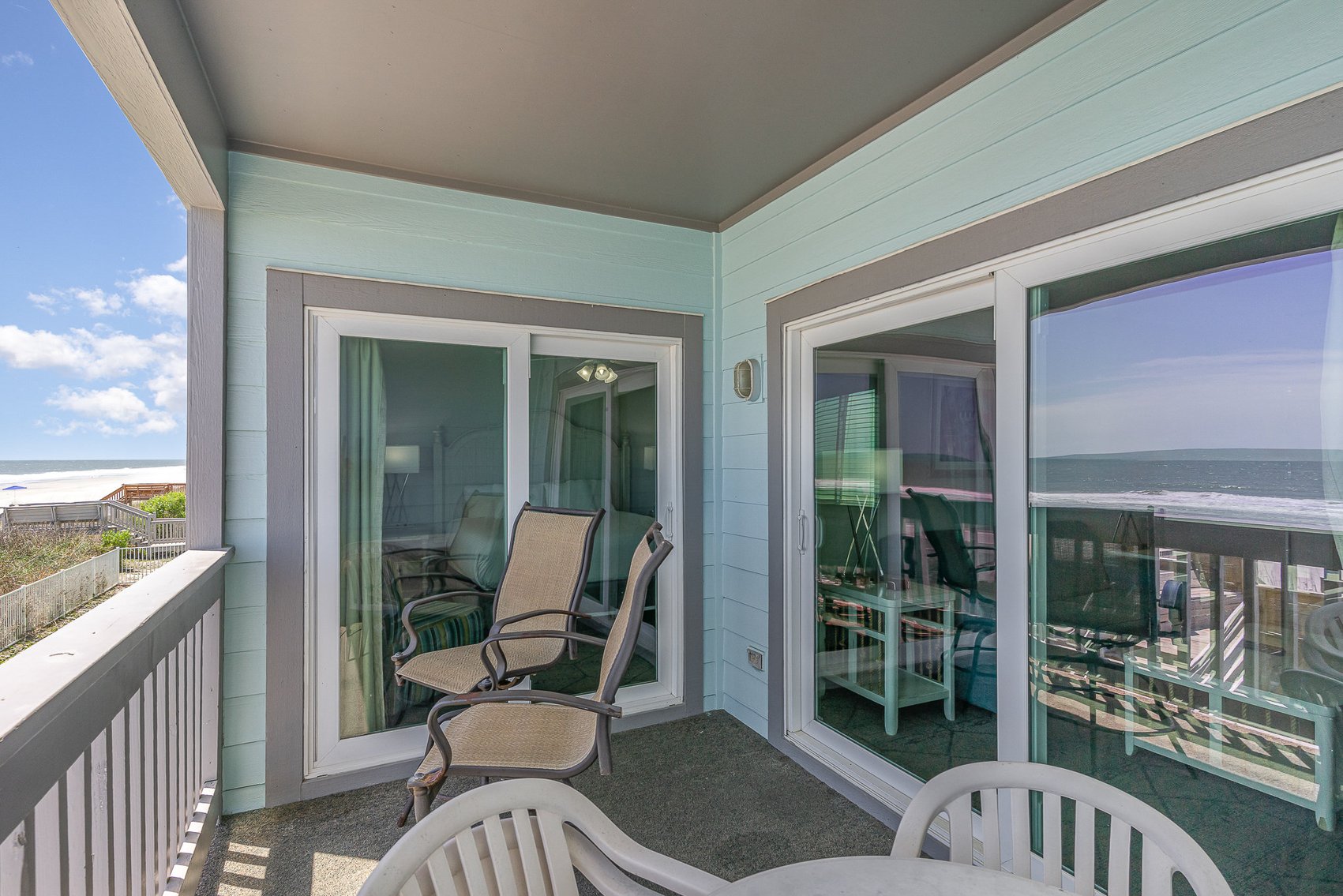 Image for Real Estate Auction - 11 Oceanfront Condo Units Offered in Bulk Purchase