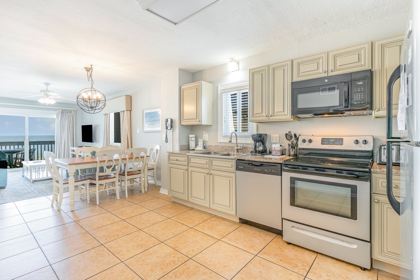 Image for Real Estate Auction - 11 Oceanfront Condo Units Offered in Bulk Purchase