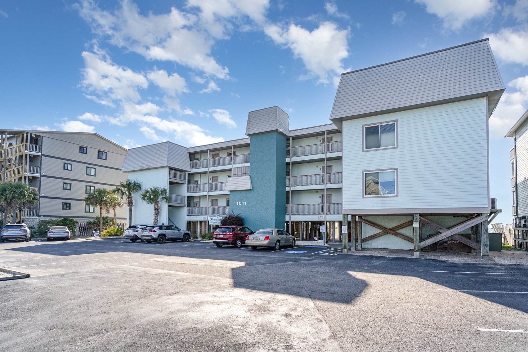 Image for Real Estate Auction - 11 Oceanfront Condo Units Offered in Bulk Purchase