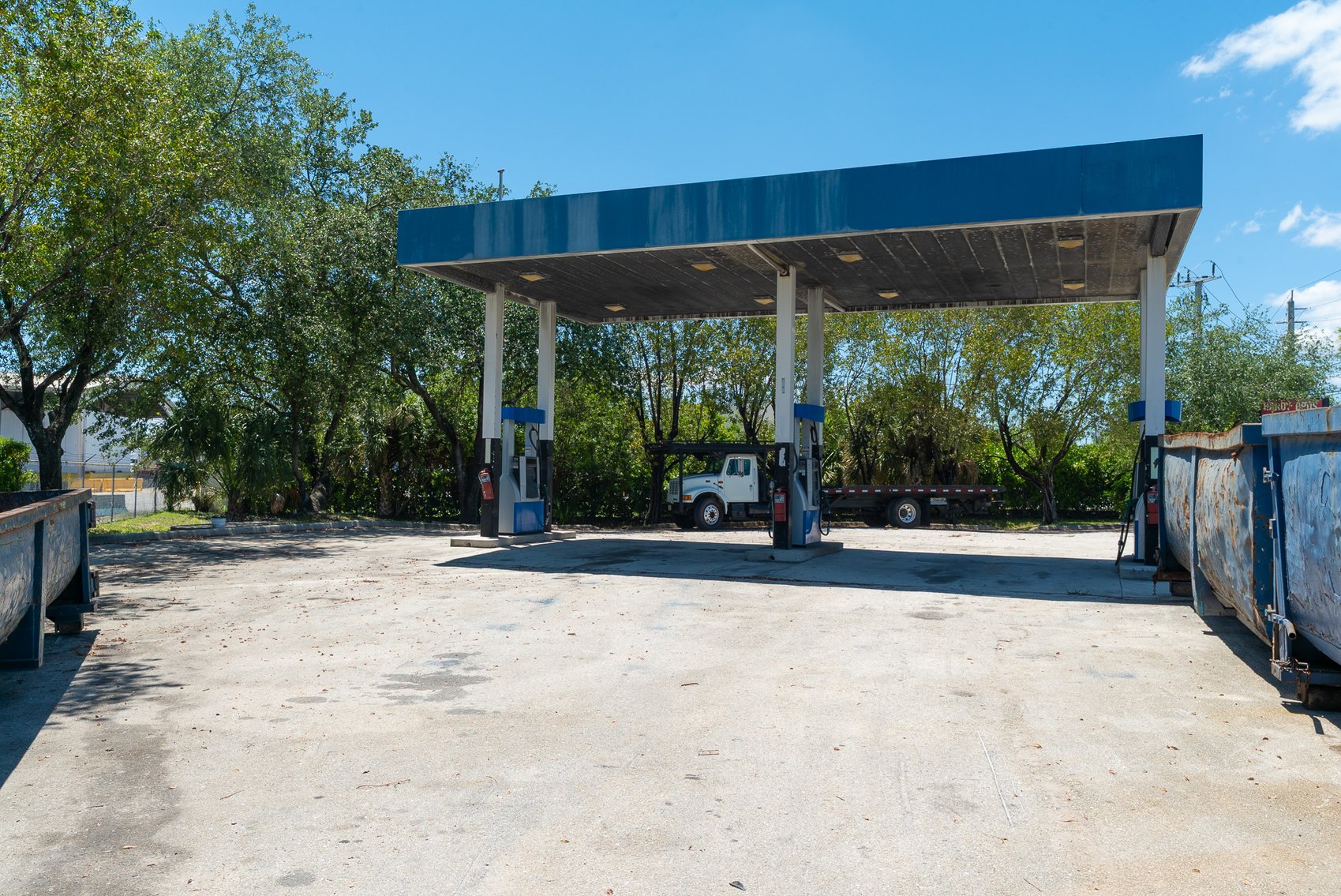 Image for Real Estate Sale - 1.35± Acre Fuel Service Facility with Retail Building and Outdoor Storage