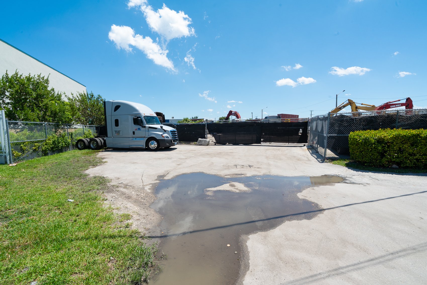 Image for Real Estate Sale - 1.35± Acre Fuel Service Facility with Retail Building and Outdoor Storage