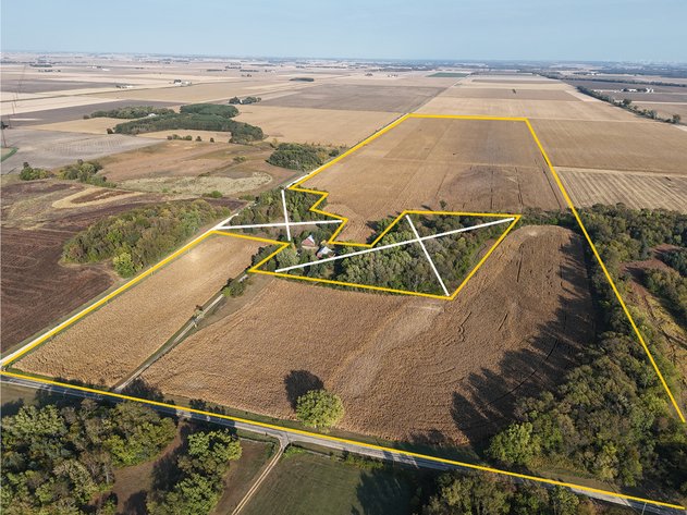 Image for Closed - Lee Co., IL - 140.38 Ac., m/l (100-0232-01)