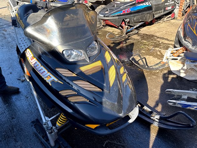 2002 Ski-Doo Summit 800 Snowmobile