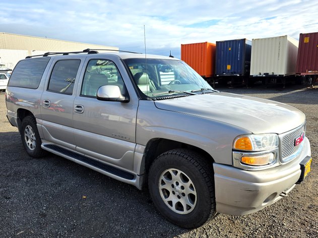 2004 GMC Yukon Denali