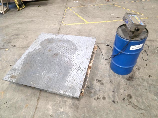 Fairbanks Digital Weighing Instrument w/ Scale Platform & Steel Drum