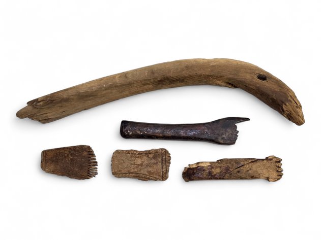 Eskimo Artifacts: Combs, etc.