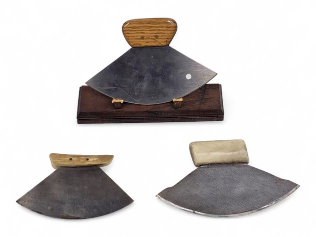 Ulu & Stand w/ Antler & Wood Handles