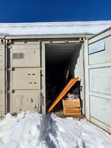8' x 28' Storage Unit H6