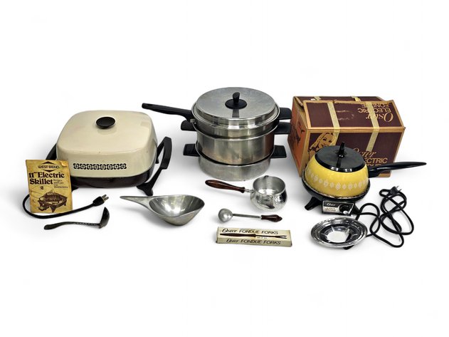 Vintage Kitchen Goods & Appliances