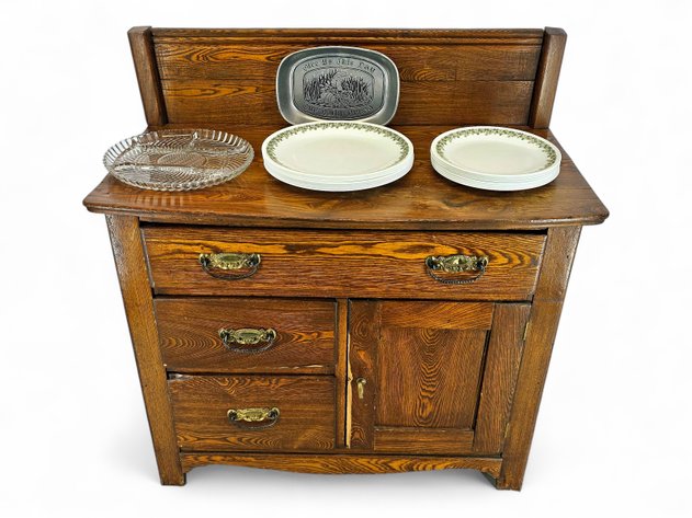 Vintage Oak Washstand, 16x Corelle Plates, Glass Tray & More