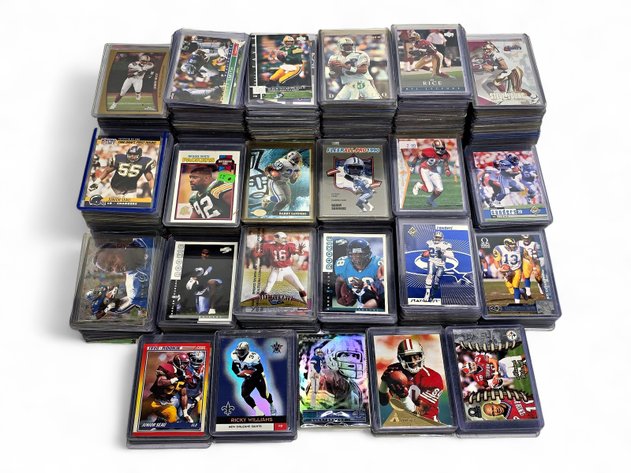 700x Football Cards w/ Jerry Rice, Barry Sanders, Reggie White & More