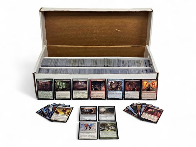 2000x Modern Magic: The Gathering Cards