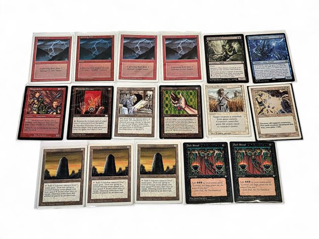 17x Vintage Magic: The Gathering Cards - Lightning Bolt & More