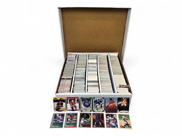 Mixed Sports Trading Cards - Bert Bradley, Derek Harper, Paul Fenton, Rod Scott & More