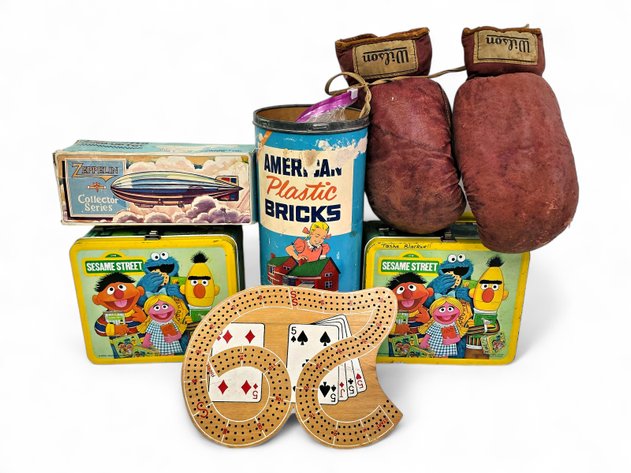 Sesame Street Lunch Box, American Plastic Bricks & More