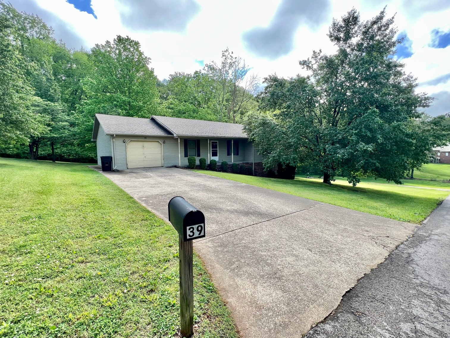 Image for 39 Cardinal Dr., Cadiz, KY AUCTION