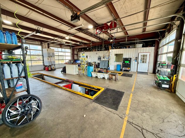 Image for High Volume Quick-Change & Tire Shop