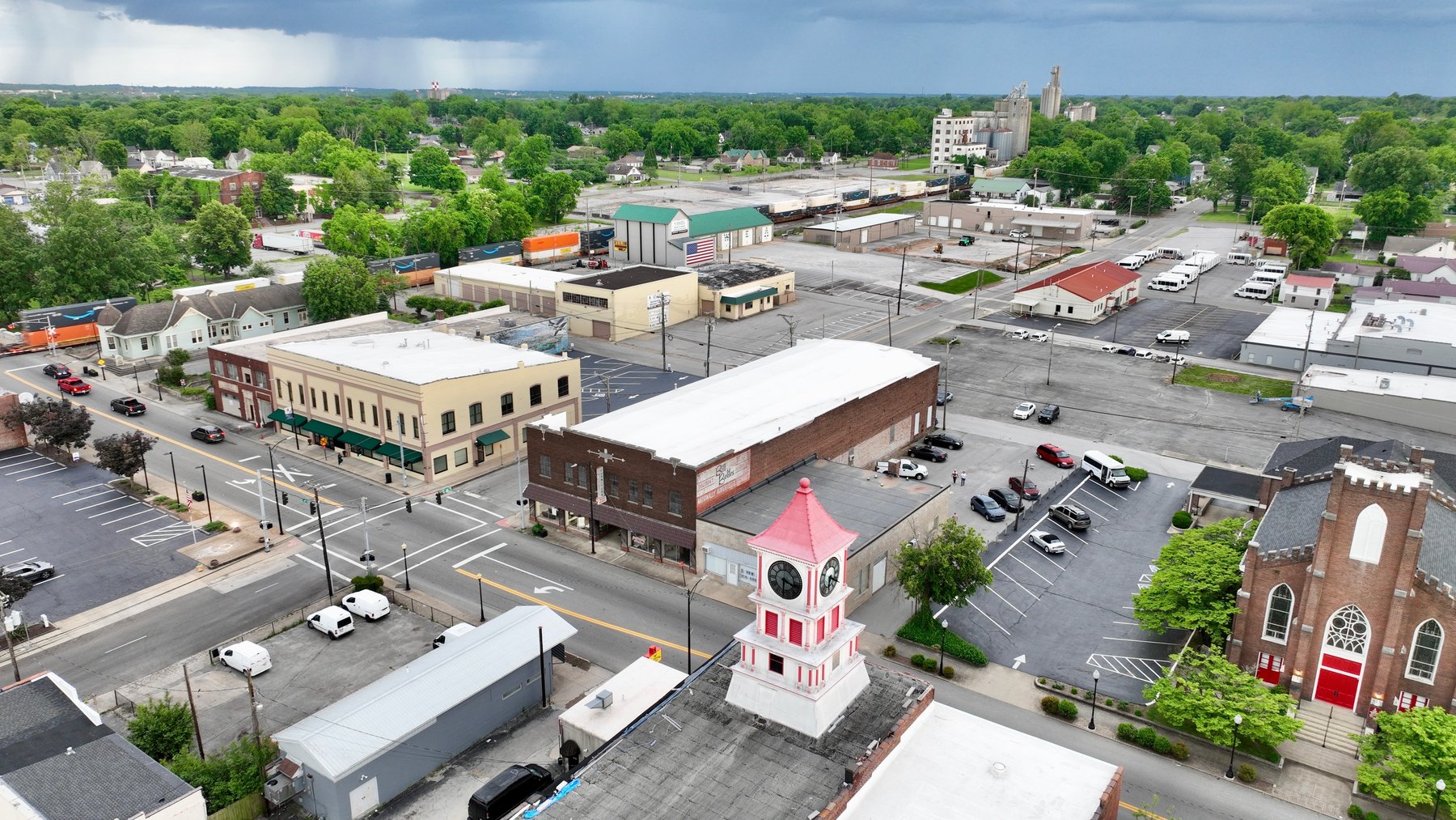 Image for 323 E. 9th St. AUCTION