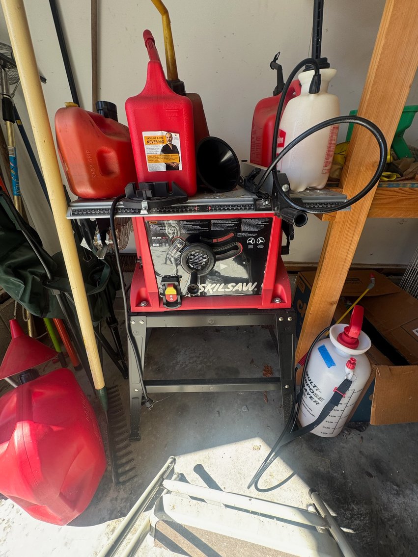 Image for Lake Area Real Estate & Personal Property Auction